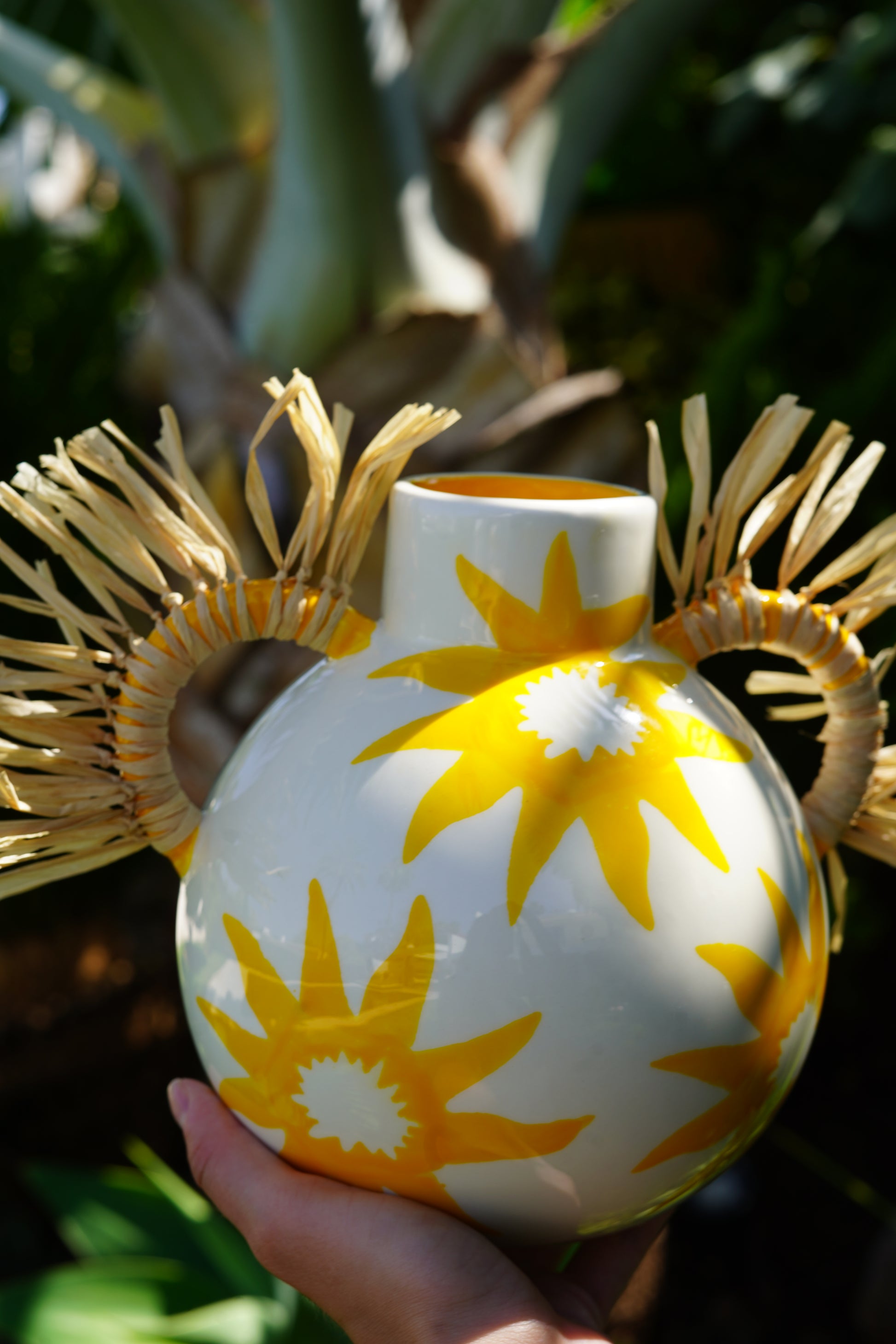 ~ White & yellow vase “Fernanda”
