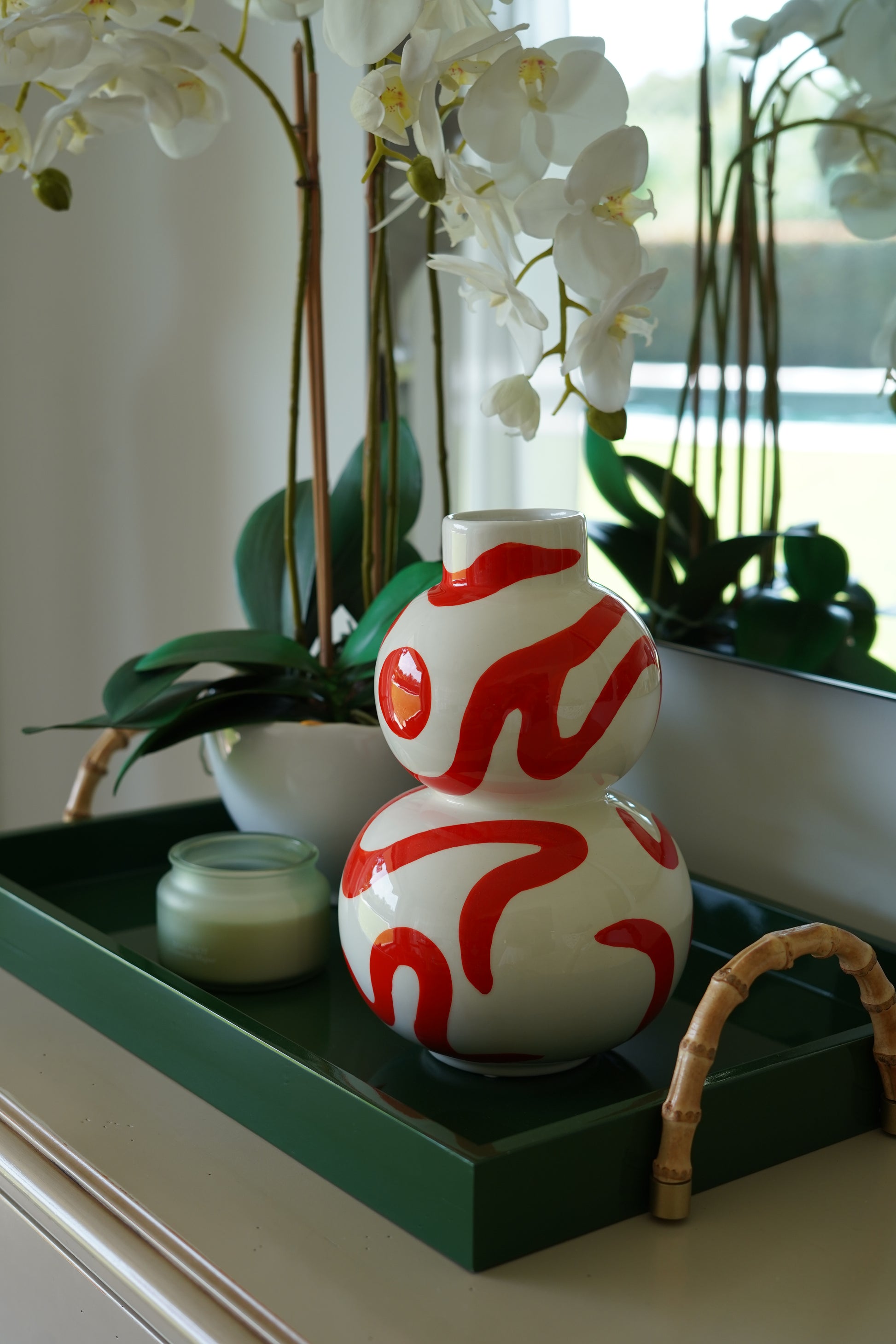 ~ White & red vase “Isla”